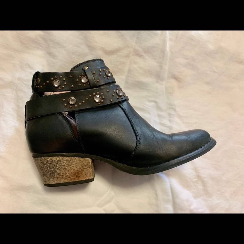 🎈SOLD!🎈 Betsey Johnson  Leather Rhinestone Boots